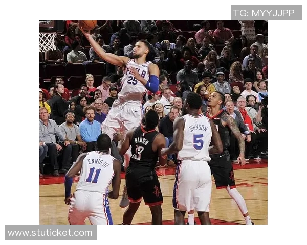 武克切维奇与道丁联手发威76人轻取奇才送其四连败